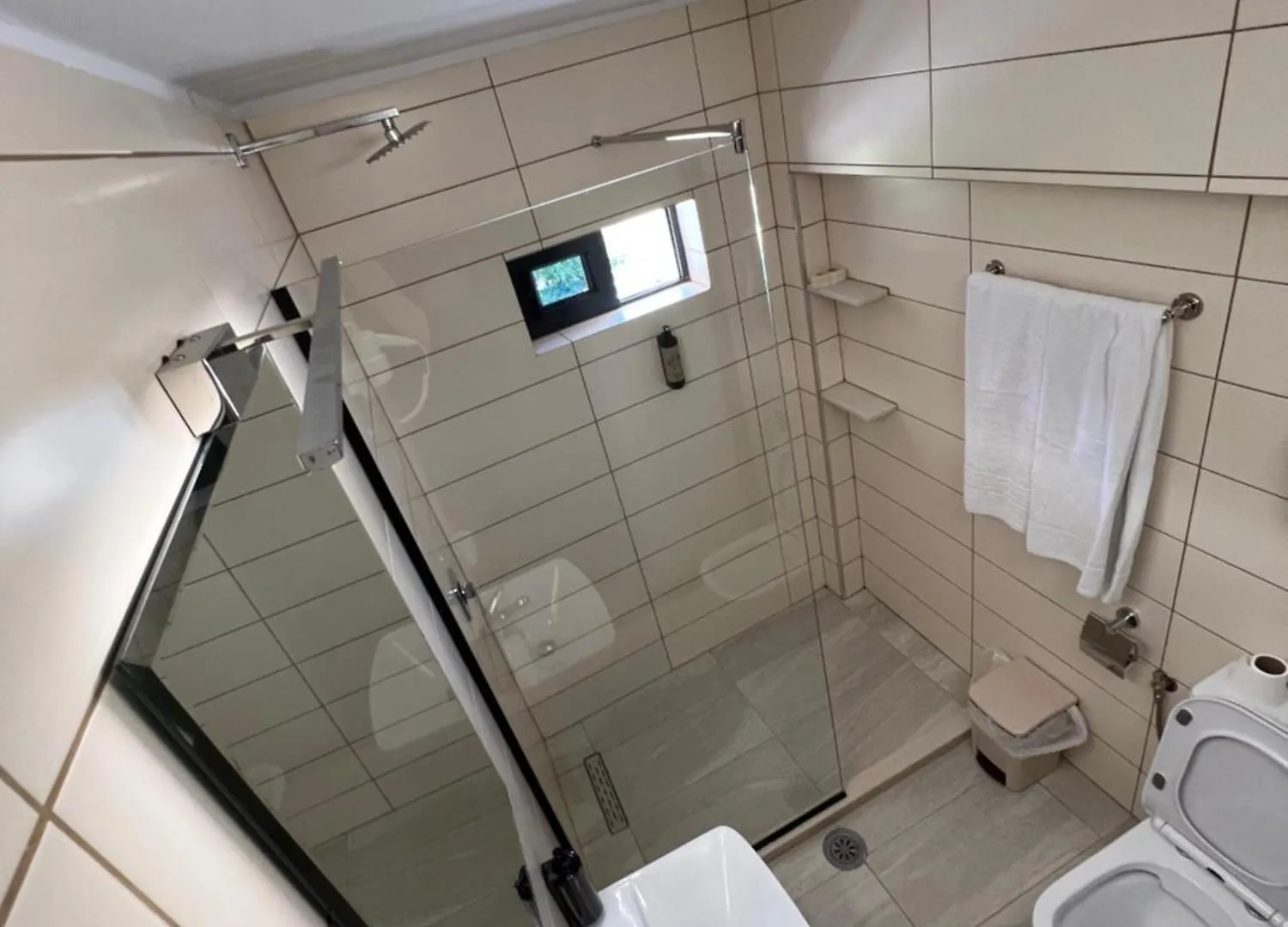 ***  Hotel Primavera Vlore Albania